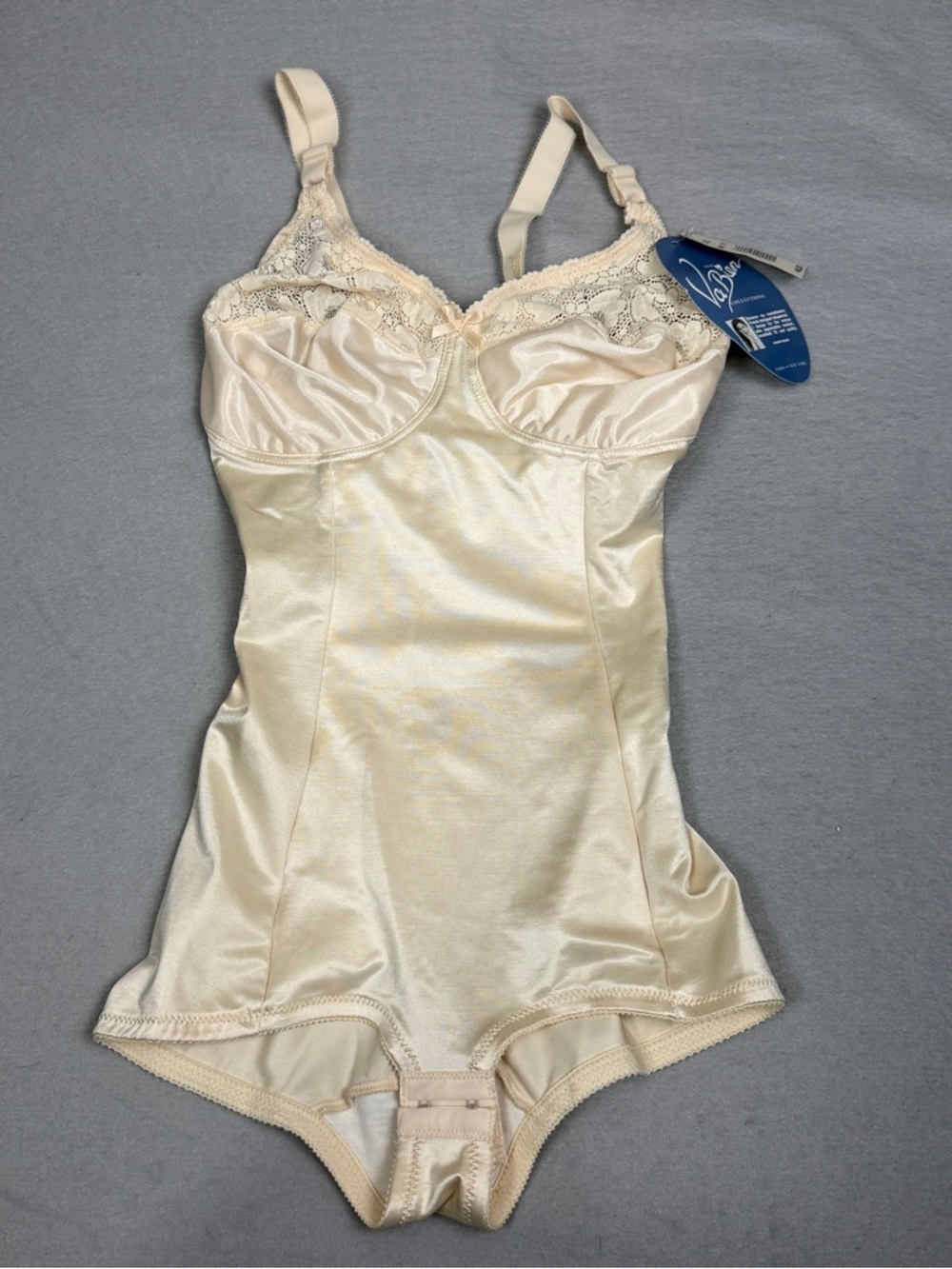 Vintage Va Bien Minus Touch Firm Control Bodysuit 1291 Shapewear 34D Cream